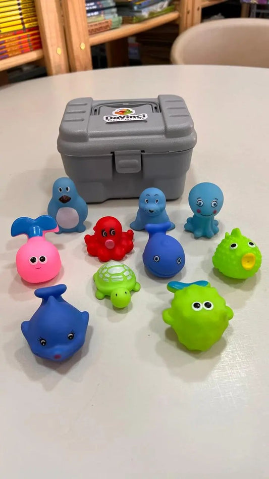 Silver Carrying Case with Handle, Lock, and Assorted Toys Da Vinci School Supplies