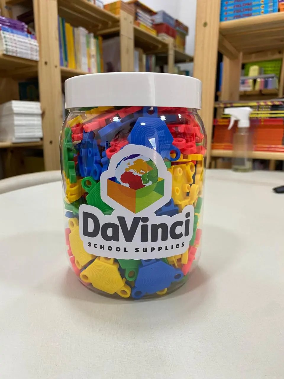 Flexi Hexis 160 Pc In Four Bright Colors That Hook Together 1 1/2" T Flexible Material For Ages 3 Years And Up constructive Playthings