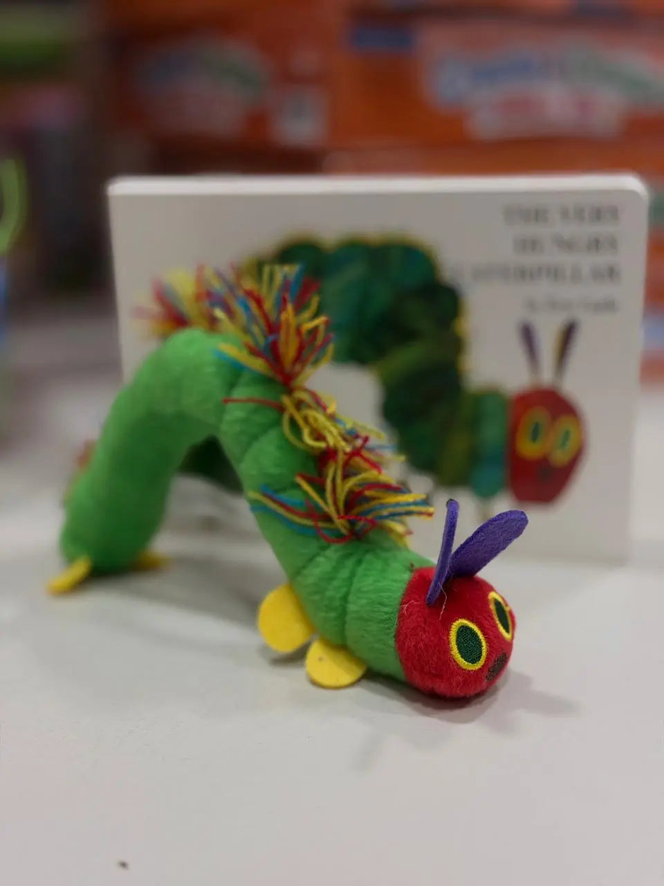 The Very Hungry Caterpillar Board Book and Plush (Book&Toy) World of Eric Carle